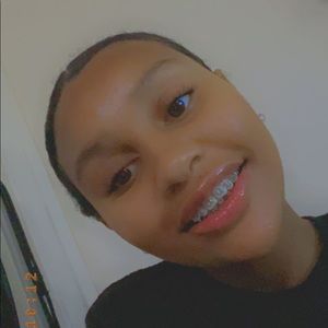 Meet your Posher, Seynabou